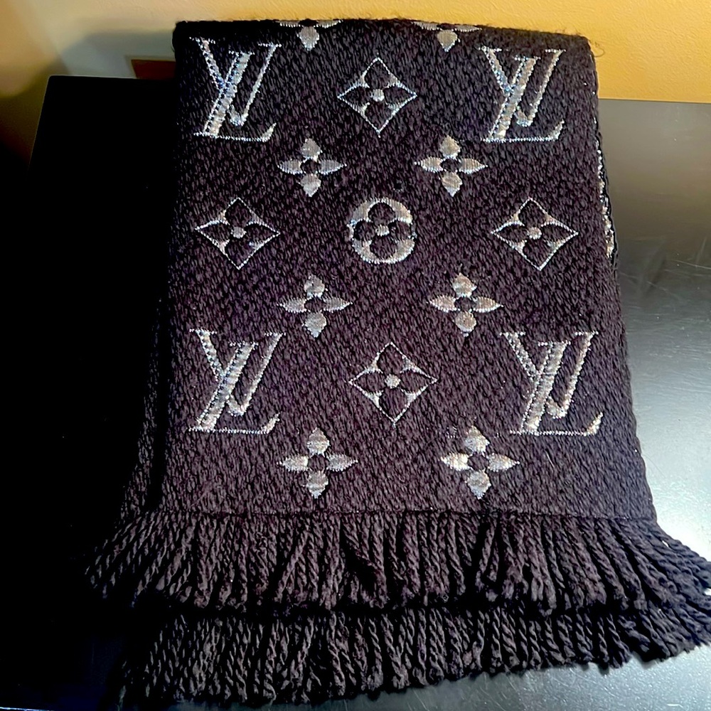 🔥 Louis Vuitton Scarf